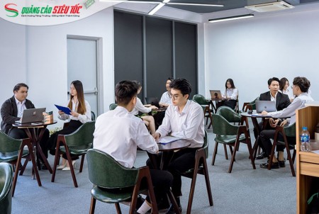 Văn phòng làm việc quảng cáo siêu tốc 10