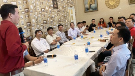 Chia sẻ Marketing tại Hội Doanh Nhân