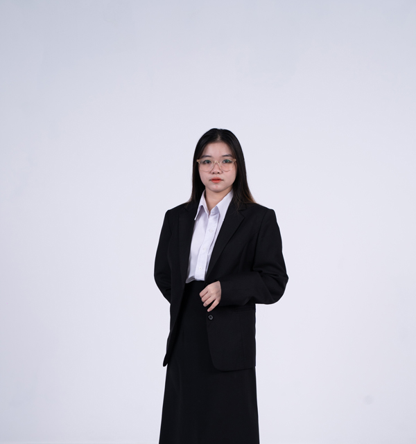 Luna Thu Nhung đang là Advertising Person tại Quảng Cáo Siêu Tốc