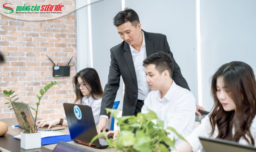 Thuê dịch vụ quảng cáo Facebook là giải pháp tốt hơn nếu chưa nắm vững