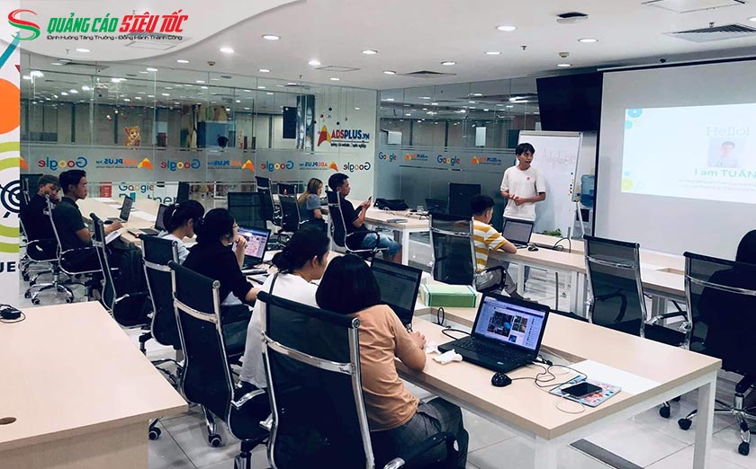 Nhân viên tại AdsPlus Nhân viên tại AdsPlus